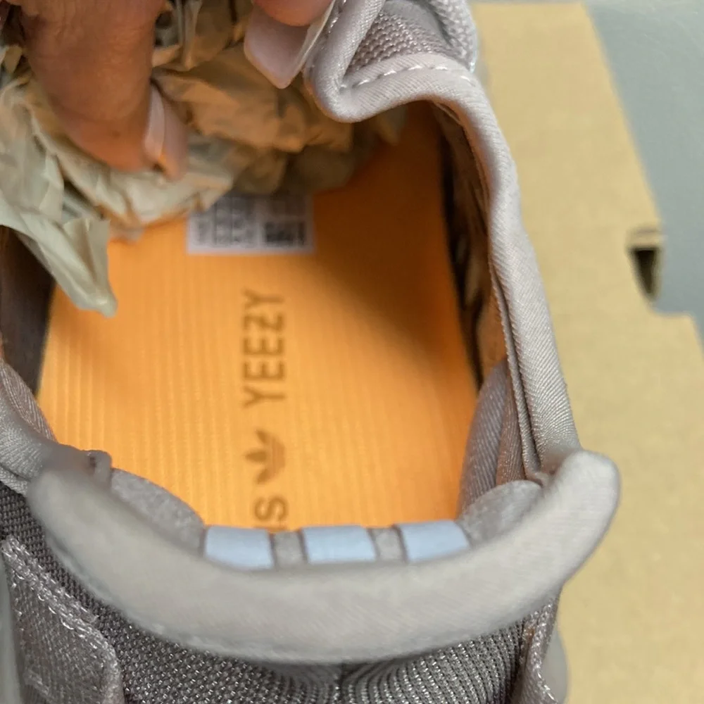 Yeezy Mono Mist size 9 - Picture 9 of 9